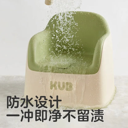Green and beige cleaning tool with water splashing, featuring the brand 'KUB'.